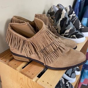 New Fringe Booties. Small heel. Side zipper.